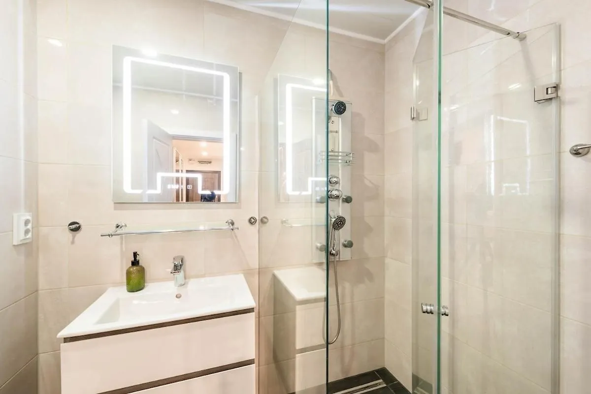 One Bedroom Apartment In Amelia Kabakum 바르나 0*,