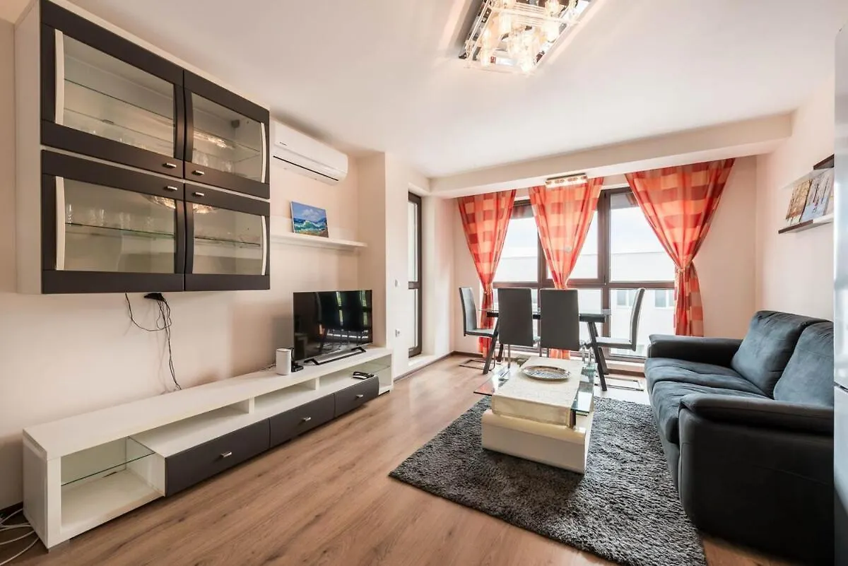 One Bedroom Apartment In Amelia Kabakum 바르나