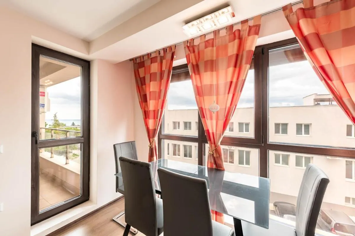 One Bedroom Apartment In Amelia Kabakum 바르나